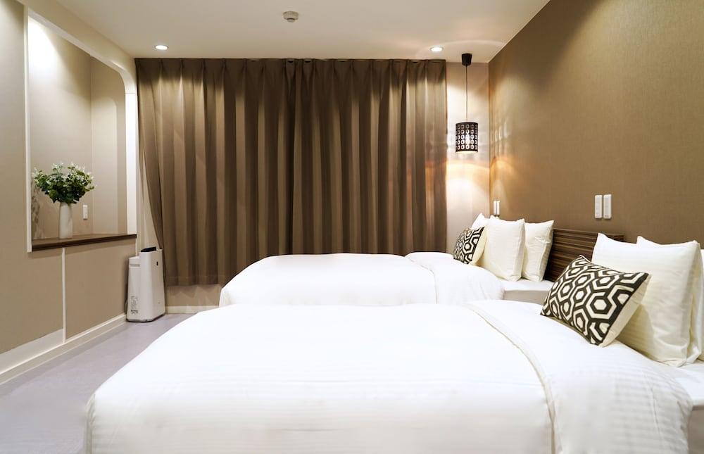 Hotel 88 Shinsaibashi Oszaka Kültér fotó