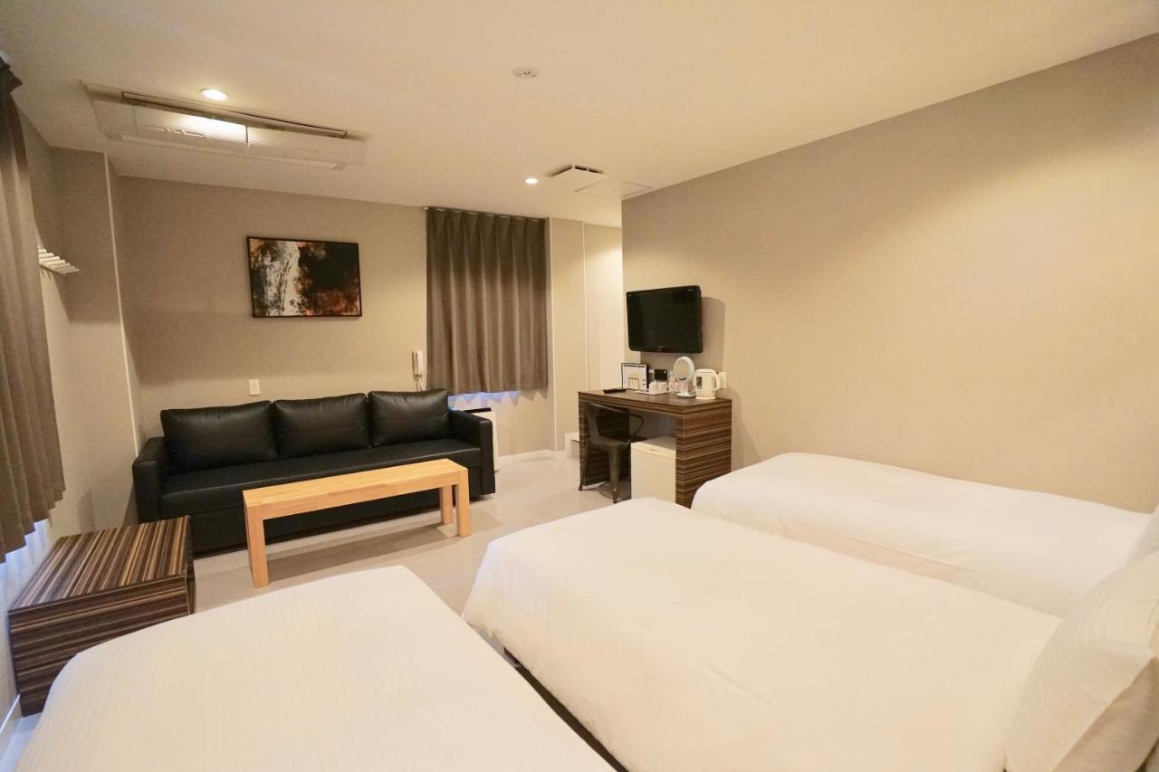 Hotel 88 Shinsaibashi Oszaka Kültér fotó