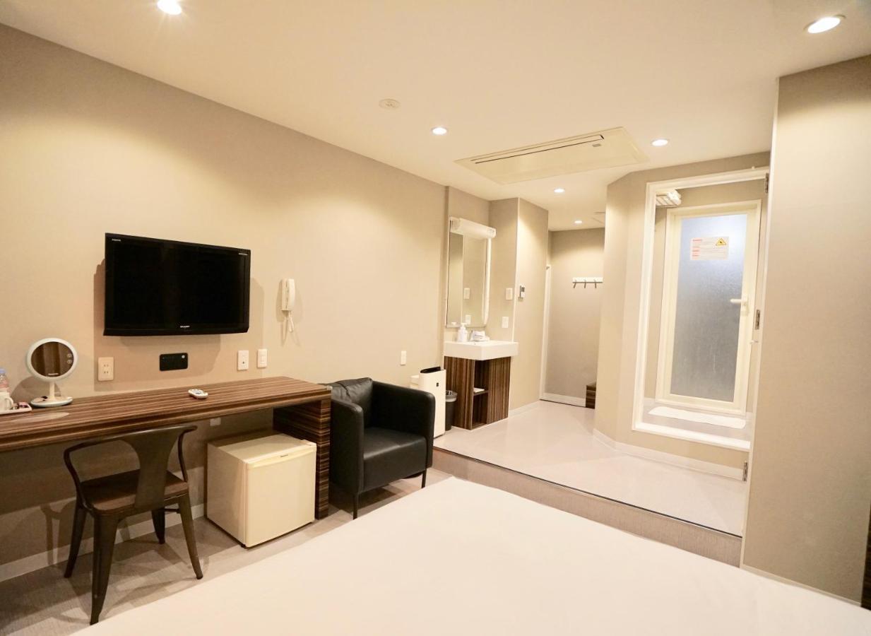 Hotel 88 Shinsaibashi Oszaka Kültér fotó