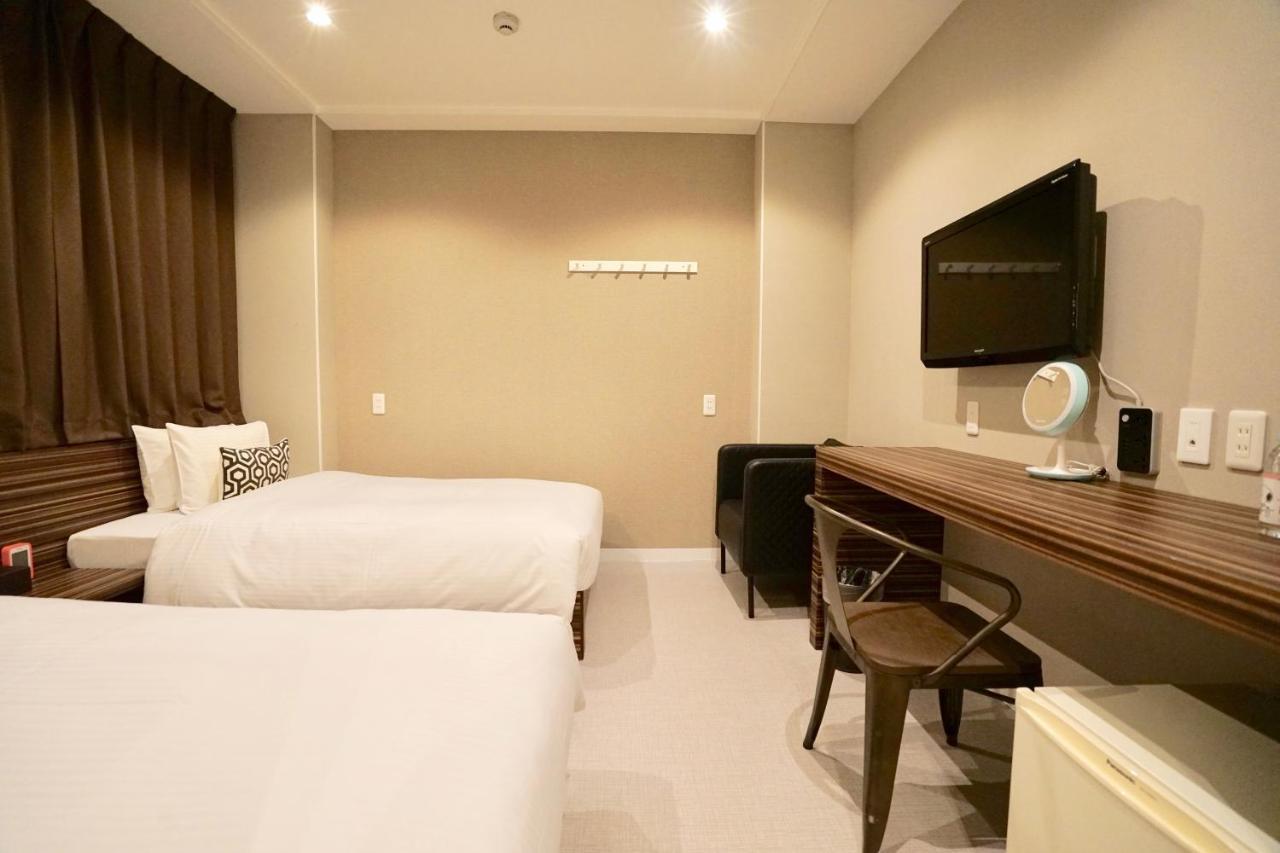 Hotel 88 Shinsaibashi Oszaka Kültér fotó