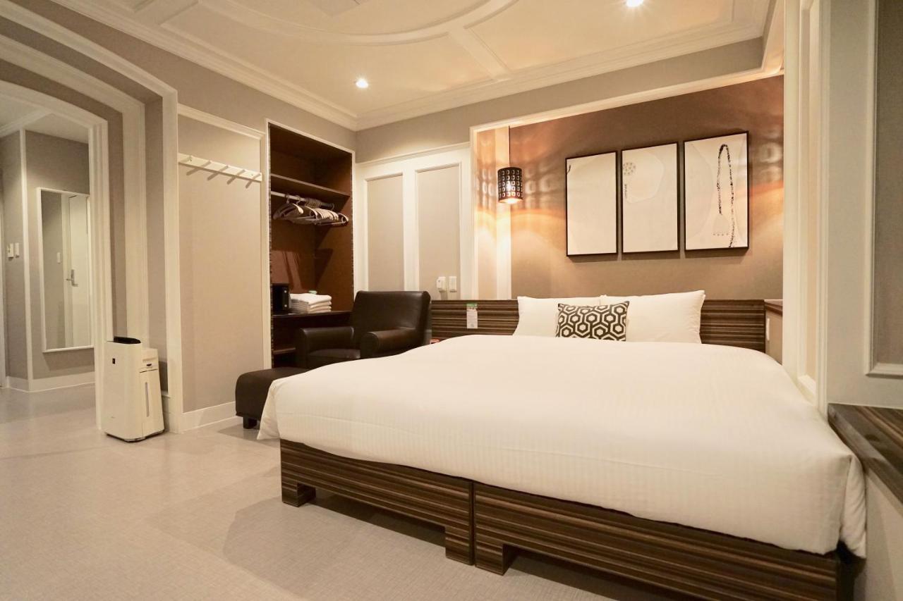 Hotel 88 Shinsaibashi Oszaka Kültér fotó