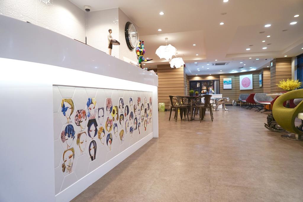 Hotel 88 Shinsaibashi Oszaka Kültér fotó